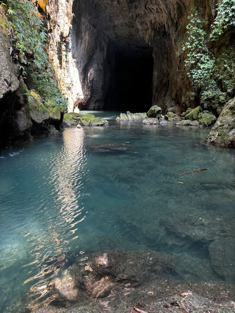 Chympe water falls - Chympe water falls 5CFW+6RG, Khaddum, Meghalaya 793210, India