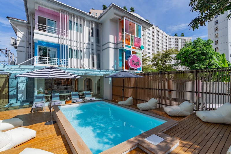 The Tint At Phuket Town