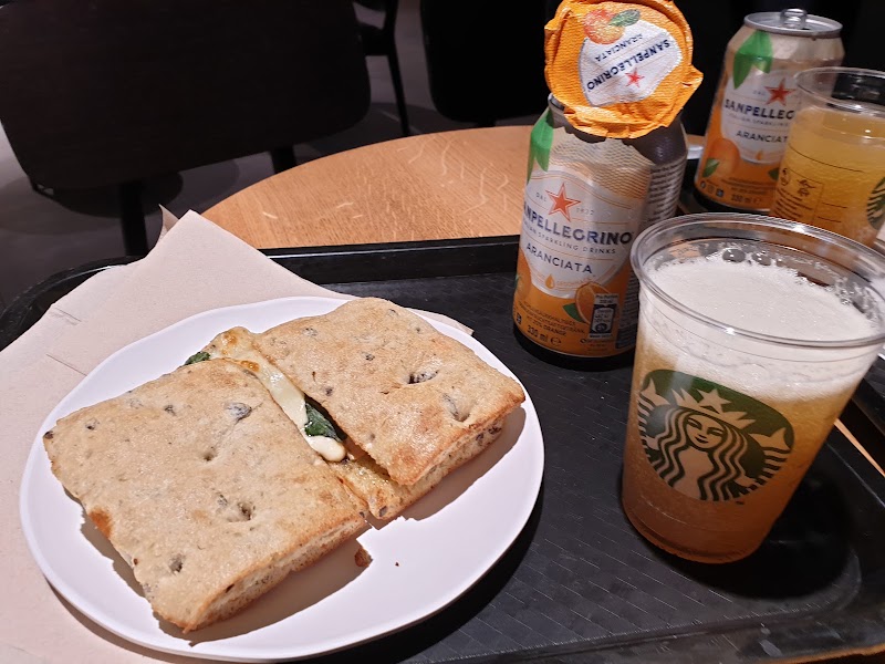 Starbucks Terrace - Starbucks Terrace, Josep Tarradellas Barcelona-El Prat Airport, Terminal T1, 08820 Barcelona, Spain