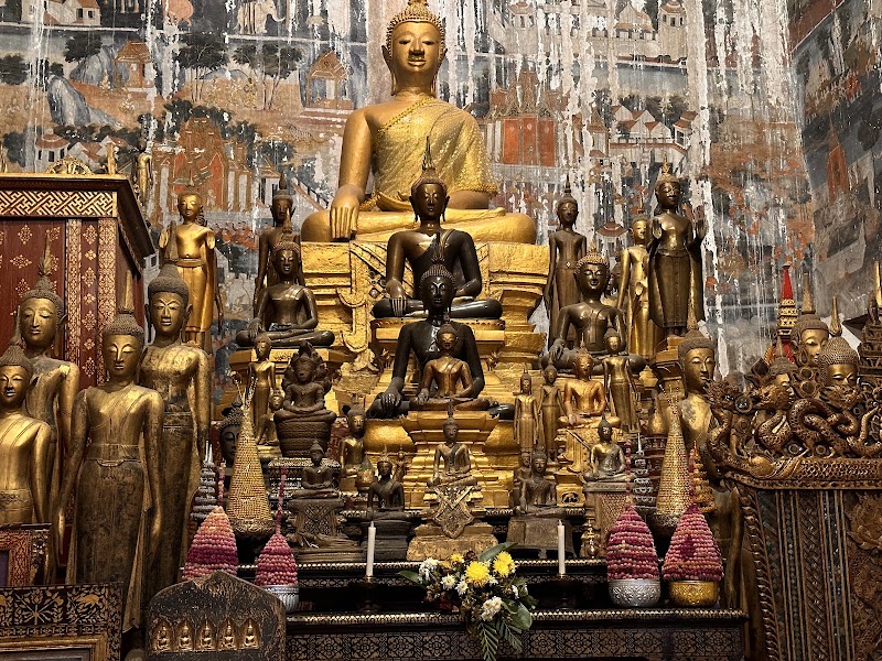 Wat Siphoutthabat Thippharam - Wat Siphoutthabat Thippharam, 27 Ounheun Rd, Luang Prabang, Laos