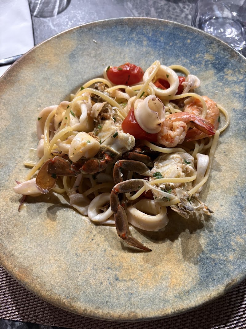 Berti Restaurant Lungomare - Berti Restaurant Lungomare, Rruga Murat Tërbaçi, Vlora 9401, Albania