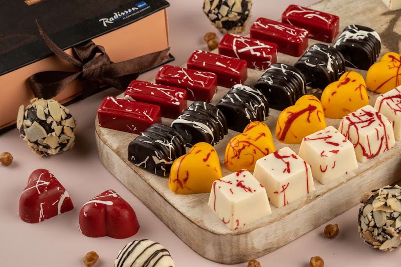 Radisson Hotel Gurugram Sohna Road City Center - Radisson Hotel Gurugram Sohna Road City Center Main, Badshahpur Sohna Rd, Block S, Sector 49, Gurugram, Haryana 122018, India