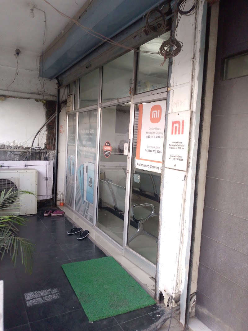 Mi Service Center Bilaspur, Chhattisgarh (vkare) - Mi Service Center Bilaspur, Chhattisgarh (vkare), Computer Care, 1st Floor, R.S. Chamber, Maharana Pratap Sqare, Vyapar Vihar Rd, Chandela Vihar, Chandela Nagar, Agyay Nagar, Bilaspur, Chhattisgarh 495001, India