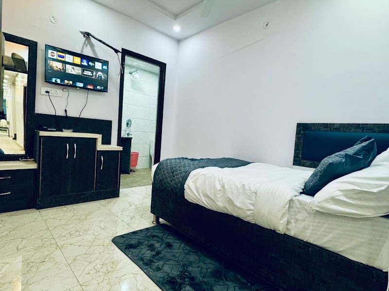 Hotel D Downtown - Hotel D Downtown MXQ5+7RV, Rohtak Road, border, opposite pillar number 755, near nexa dealership tikri, MIE Part-B, Bahadurgarh, Haryana 124507, India