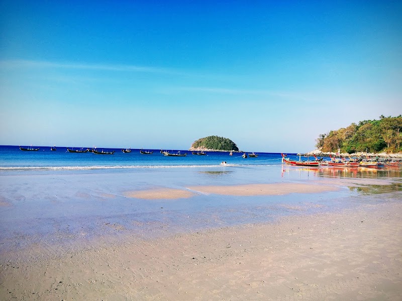 Kata Beach - Kata Beach, R79X+W6J, Soi Pakbang Kata Beach, Tambon Karon, Amphoe Mueang Phuket, Chang Wat Phuket 83100, Thailand