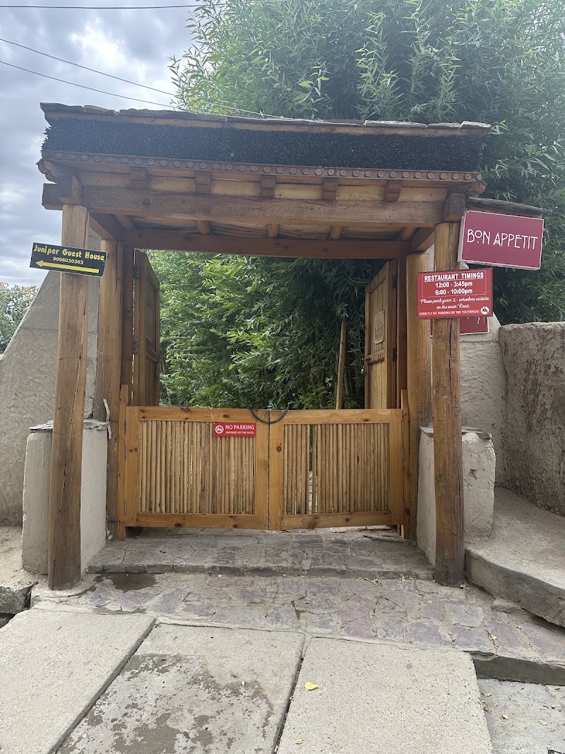 Bon Appetit - Bon Appetit Changspa Road Lane opposite Moravian Mission school, Leh, 194101