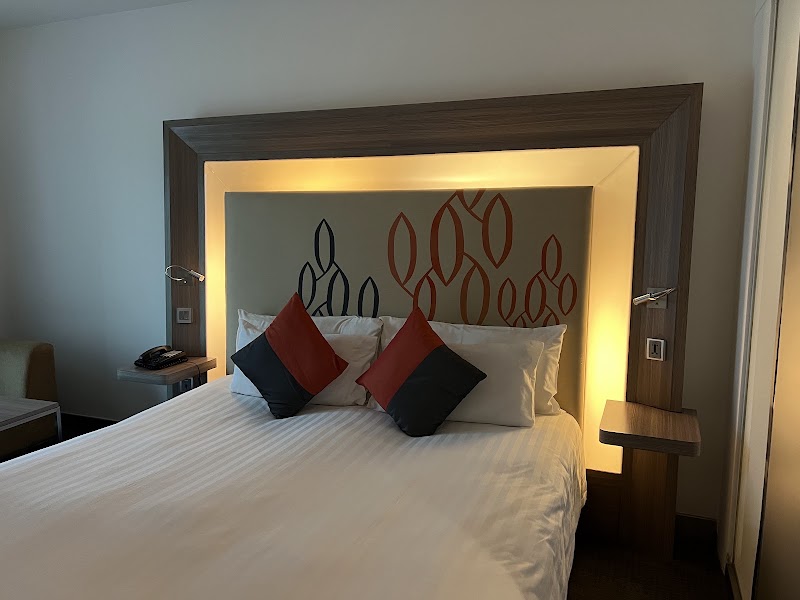 Hilton Garden Inn Bangkok Silom - Hilton Garden Inn Bangkok Silom 320 Silom Rd, Khwaeng Suriya Wong, Khet Bang Rak, Krung Thep Maha Nakhon 10500, Thailand