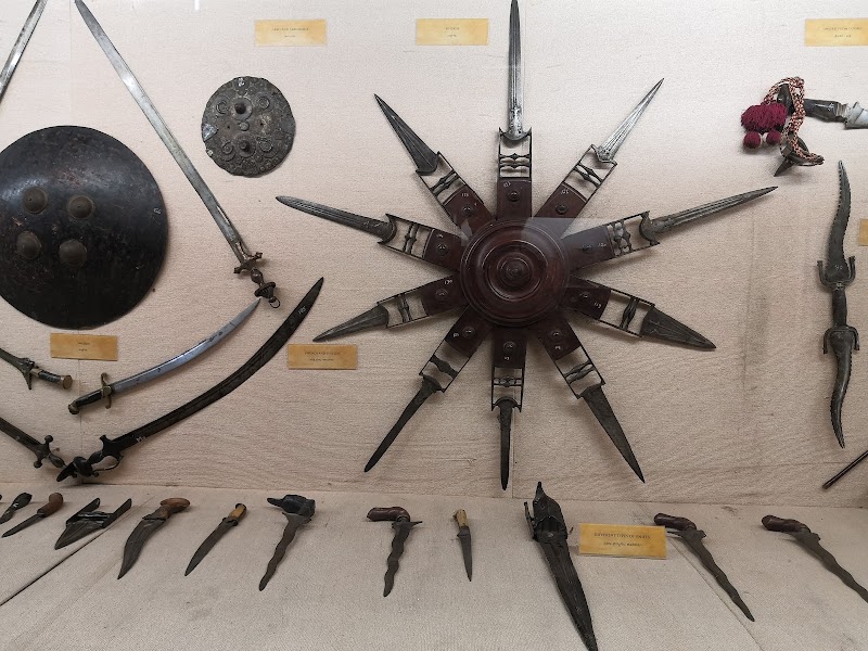 Government Museum - Government Museum Venkatappa Art Gallery Building, Kasturba Rd, Ambedkar Veedhi, Sampangi Rama Nagar, Bengaluru, Karnataka 560001, India