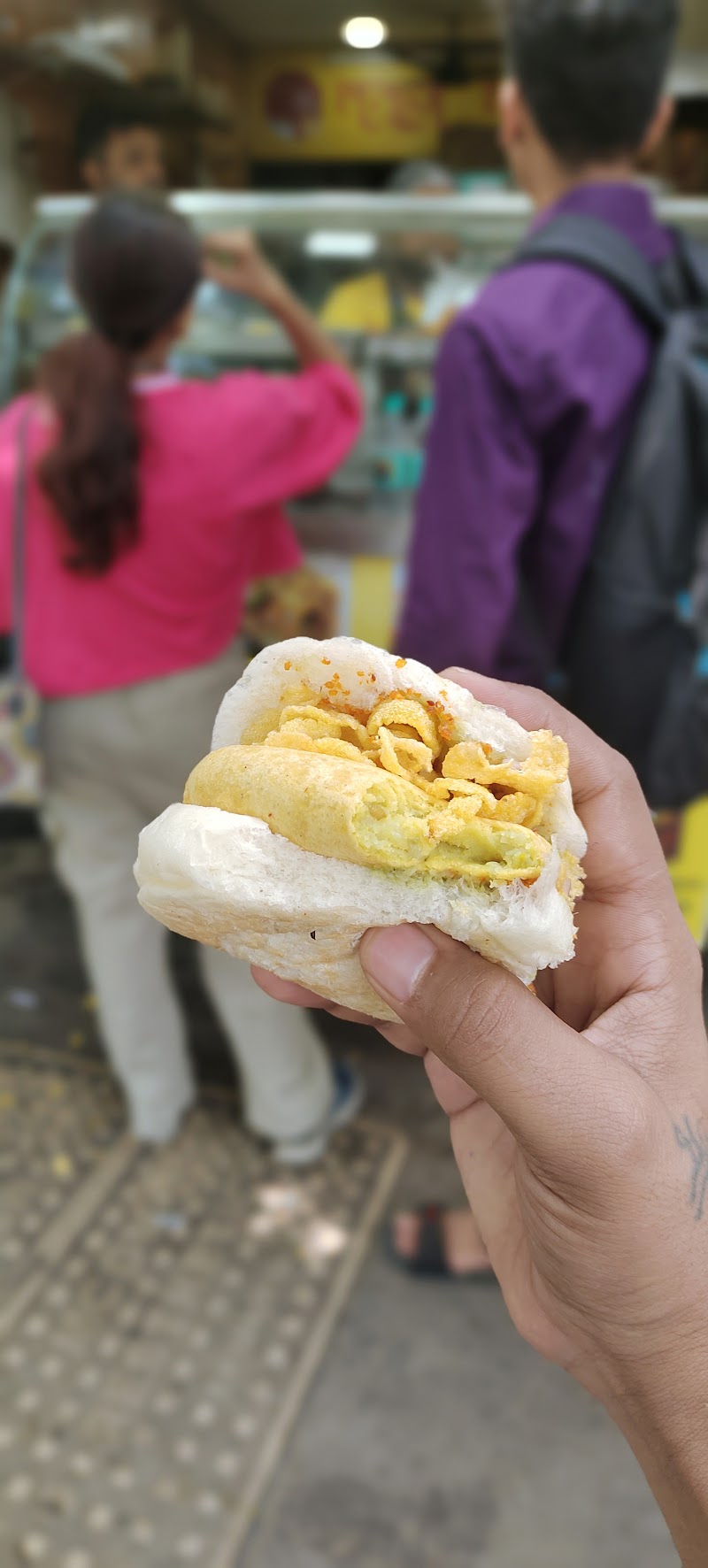 Lataz Vadapav Chakala - Lataz Vadapav Chakala, Shop No. 8, Link Road, AG Rd, near Solitaire Corporate Park, opposite JMD Skoda Showroom, Chakala, Andheri East, Mumbai, Maharashtra 400099, India
