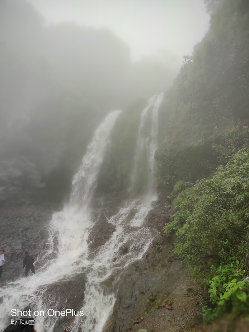 Mettale Waterfall - Mettale Waterfall WJCH+762, Mettale, Dudhoshi, Maharashtra 412806, India