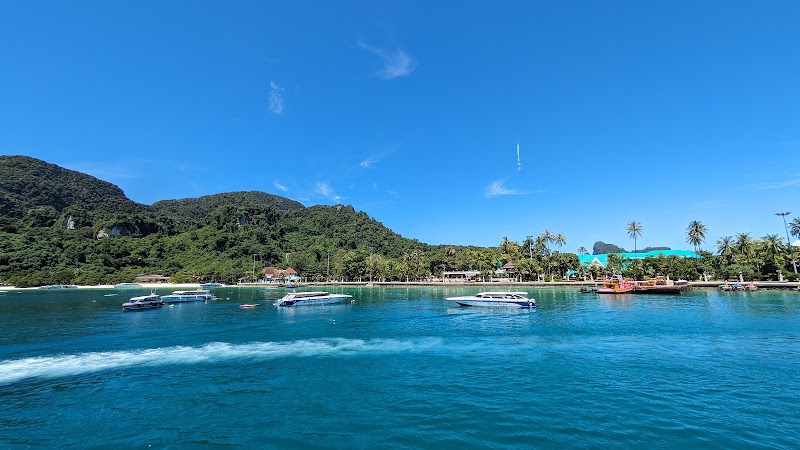 Ao Ton Sai Pier - Ao Ton Sai Pier Moo 7, Phi Phi Island Amphoe Mueang Krabi, Chang Wat Krabi 81000, Thailand