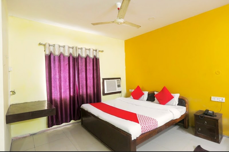 Hotel Swastik - Hotel Swastik, Road, near Gurudwara Chowk, Bargarh, Odisha 768028, India