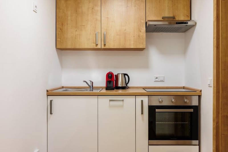 1 Bedroom Apartment With Terrace And View - 1 Bedroom Apartment With Terrace And View, Malá Plynární 1420/6, 170 00 Praha 7-Holešovice, Czechia