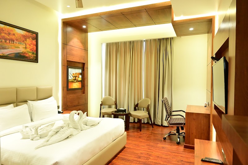 The ParkQueen Hotels & Resort's - The ParkQueen Hotels & Resort's Hotel Park Queen Delhi by-Pass, VJPH+VV8, Sector 1 Main Rd, Sector-1, Rohtak, Haryana 124001, India