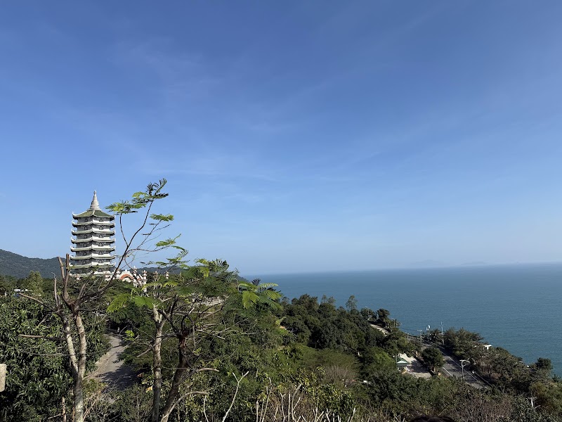 Cổng Chùa Linh Ứng - Cổng Chùa Linh Ứng, 472H+435 Vườn Lâm Tỳ Ni, Hoàng Sa, Sơn Trà, Đà Nẵng, Vietnam