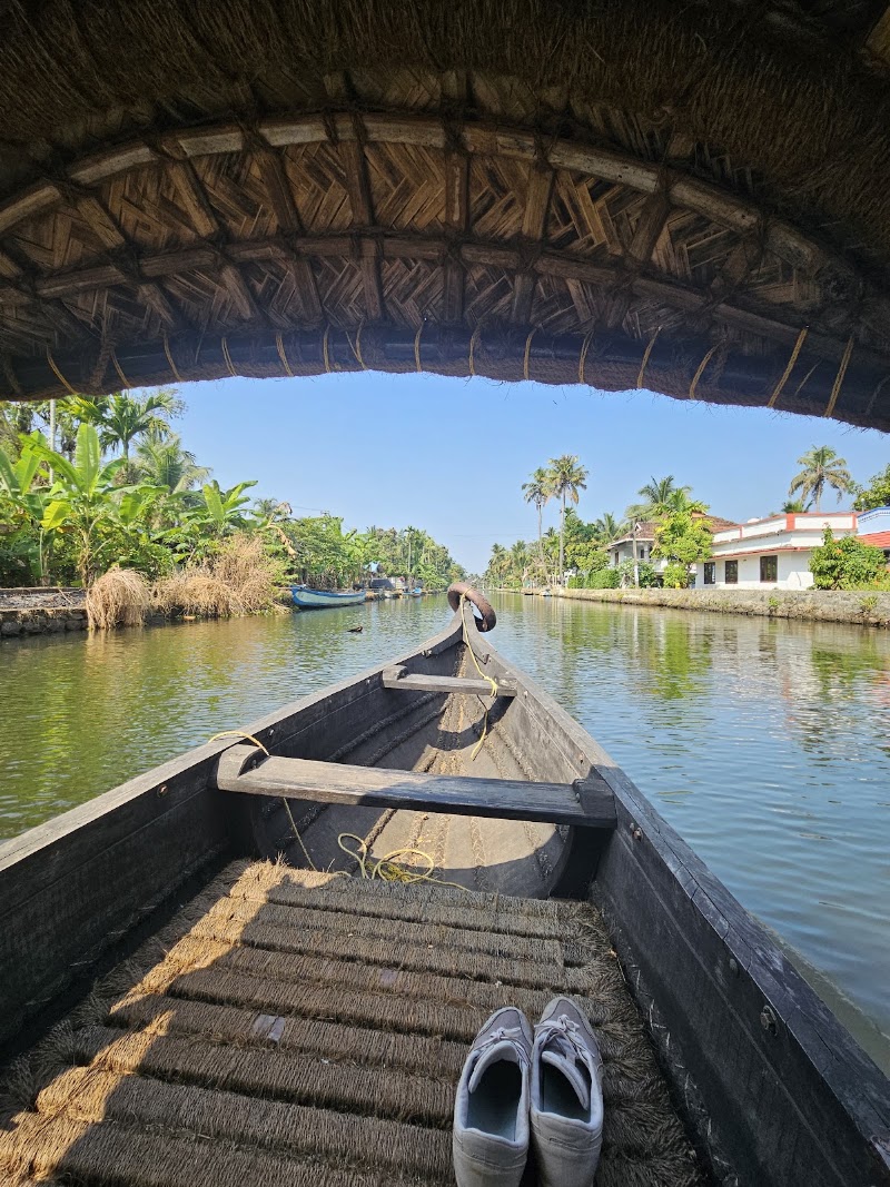 Paddy N' Canal Boating - Paddy N' Canal Boating opposite of firestation, near KSRTC bus stand, Thirumala, Alappuzha, Keralam 688011, India