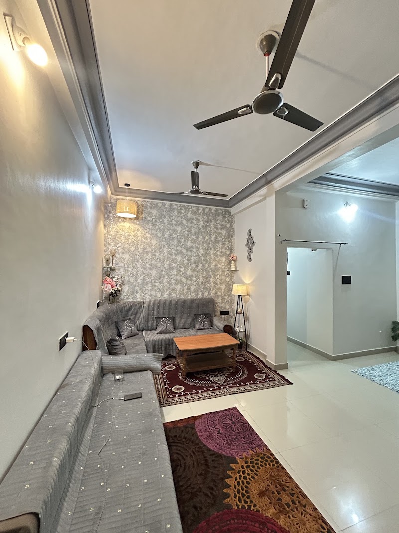 JinAagam Homestay near Mahakal, Ground floor 2 BHK Spacious Home - JinAagam Homestay near Mahakal, Ground floor 2 BHK Spacious Home Teen Imali Chowk, 176, Ujjain - Maksi Rd, near Jain mandir, Laxmi Nagar, Desai Nagar, Ujjain, Madhya Pradesh 456010, India