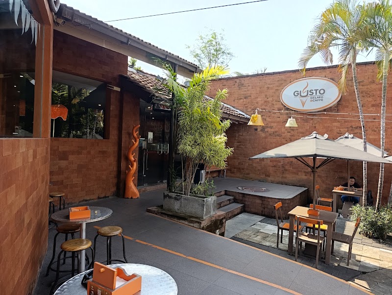 Gusto Gelato & Caffé - Gusto Gelato & Caffé, Jl. Mertanadi No.46B, Kerobokan Kelod, Kec. Kuta Utara, Kabupaten Badung, Bali 80361, Indonesia