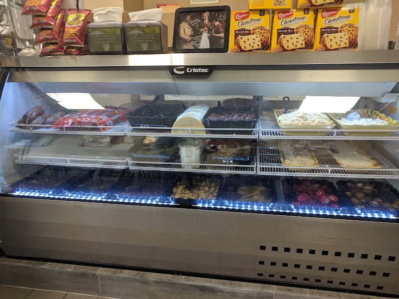 Giovannis Italian Deli - Giovannis Italian Deli 267 Centre Ave, Secaucus, NJ 07094, USA