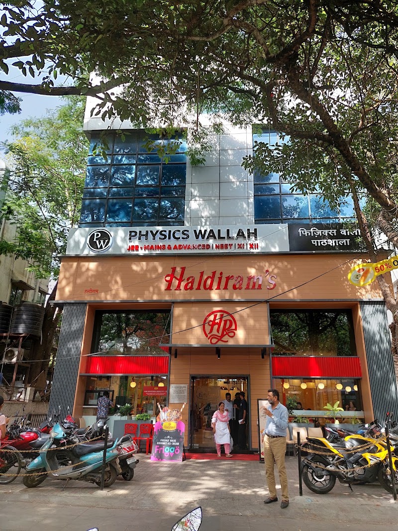 Ferguson College Road - Ferguson College Road, Ferguson College Rd, Shivajinagar, Pune, Maharashtra, India