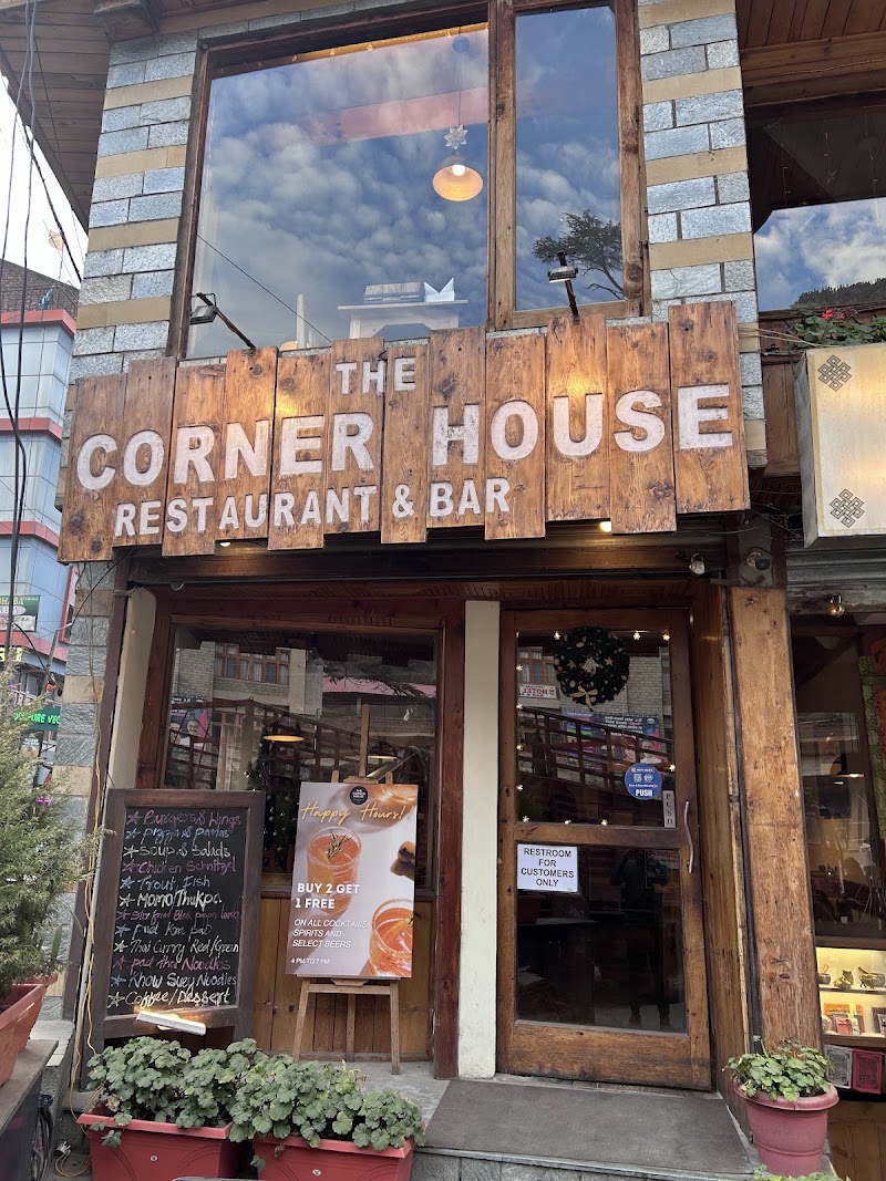 The Corner House Restaurant & Bar - The Corner House Restaurant & Bar Model Town Road, Mall Rd, Model Town, Siyal, Manali, Himachal Pradesh 175131, India