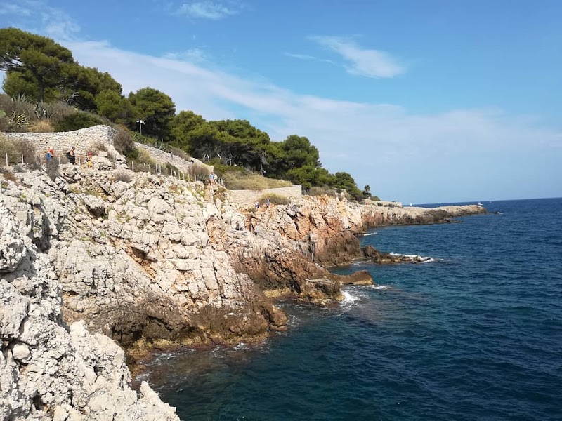 Baie des Milliardaires d'Antibes - Baie des Milliardaires d'Antibes 2 Chem. des Douaniers, 06160 Antibes, France