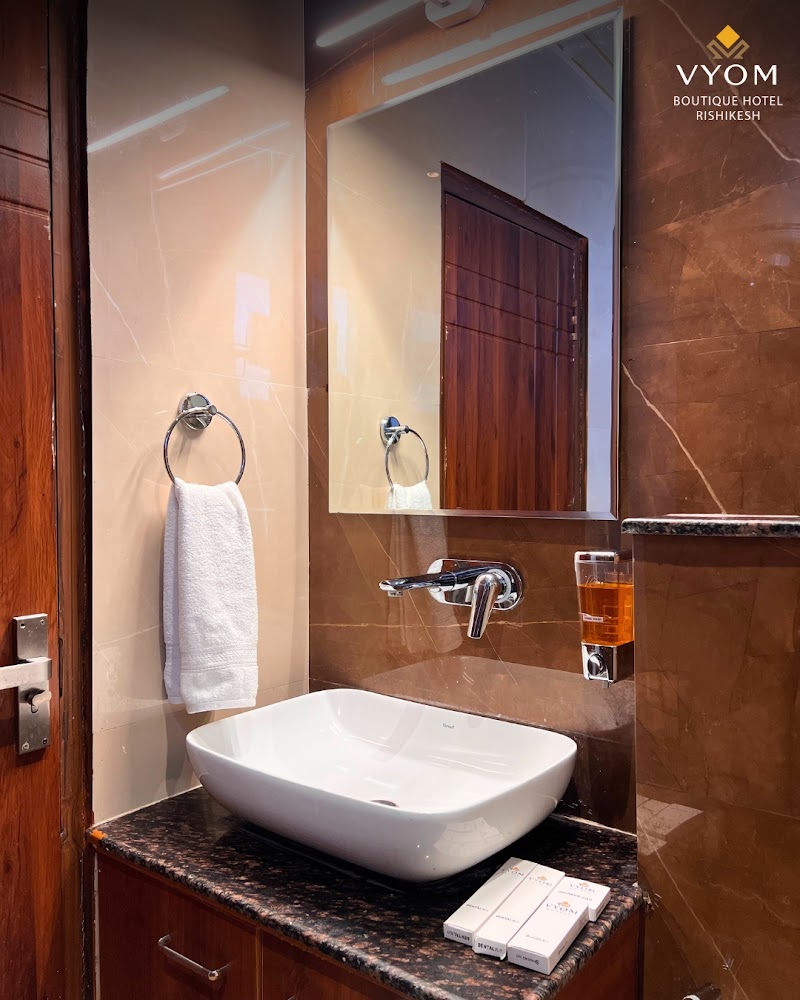 Vyom Boutique Hotel Rishikesh - Vyom Boutique Hotel Rishikesh NH 58, Badrinath Marg, Tapovan, Rishikesh, Uttarakhand 249192, India