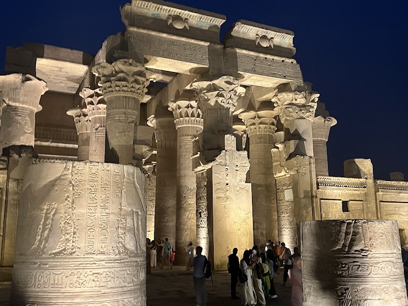 Kom Ombo Temple - Kom Ombo Temple, Nagoa Ash Shatb, Markaz Kom Ombo, Aswan Governorate 1281301, Egypt