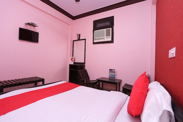 OYO 22507 Anjuman - OYO 22507 Anjuman, Hotel Anjuman Bye D2, 1, Bypass Rd, Professors Colony, Professors Colony, Ghatwasan, Kamla Nagar, Agra, Uttar Pradesh 282005, India