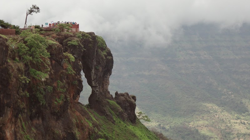 Elphinstone Point - Elphinstone Point, XJ7H+H35, Satara, Old Mahabaleshwar, Maharashtra 412806, India