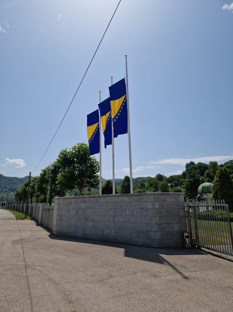 Srebrenica Memorial Center - Potocari - Srebrenica Memorial Center - Potocari, 5852+6M7, Potočari 75430, Bosnia and Herzegovina