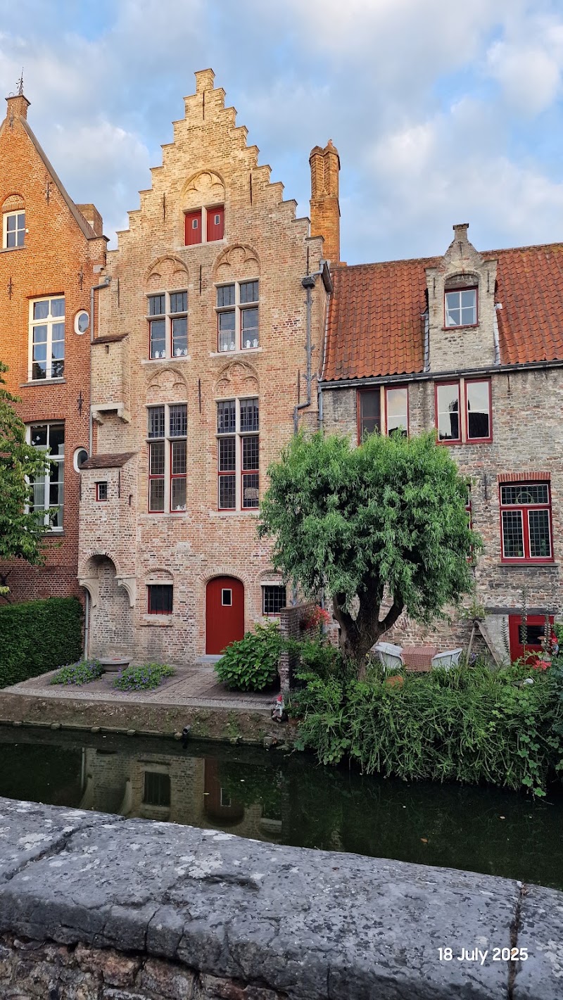 Legends - Legends, Markt 1, 8000 Brugge, Belgium