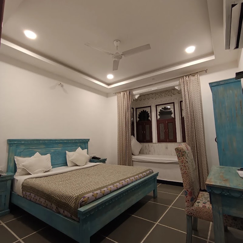 Hotel Mewari Villa Udaipur | Lake View Hotel in Udaipur - Hotel Mewari Villa Udaipur | Lake View Hotel in Udaipur 302,imli gath,purohito ka khurra before chandpole parking hotel no 302, Old City, Silawatwari, Udaipur, Rajasthan 313004, India