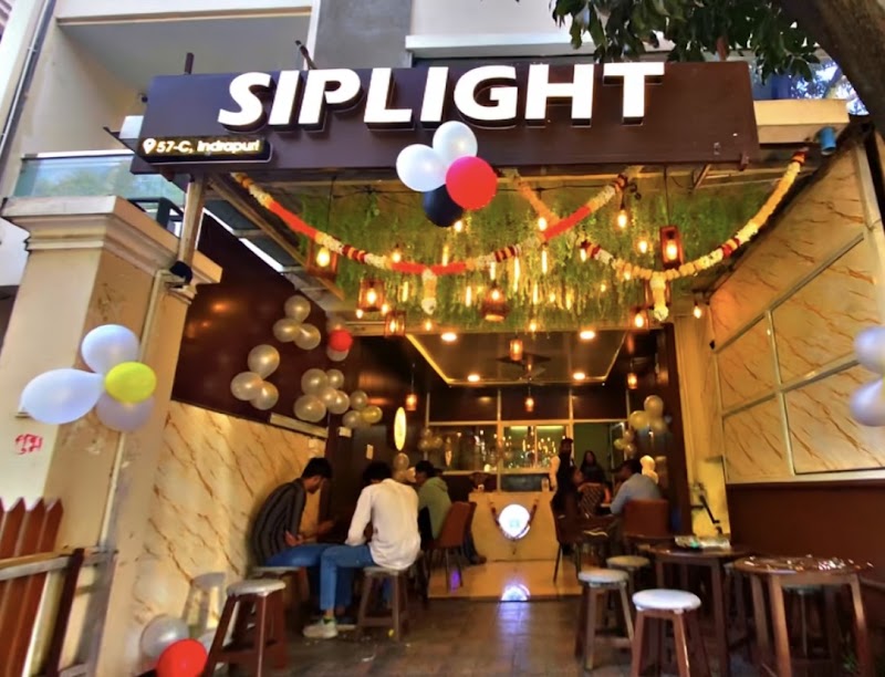 SIPLIGHT CAFE - SIPLIGHT CAFE 57, Indrapuri Colony Main Rd, Indra Puri Colony, Indrapuri Colony, Bhanwar Kuwa, Indore, Madhya Pradesh 452001, India