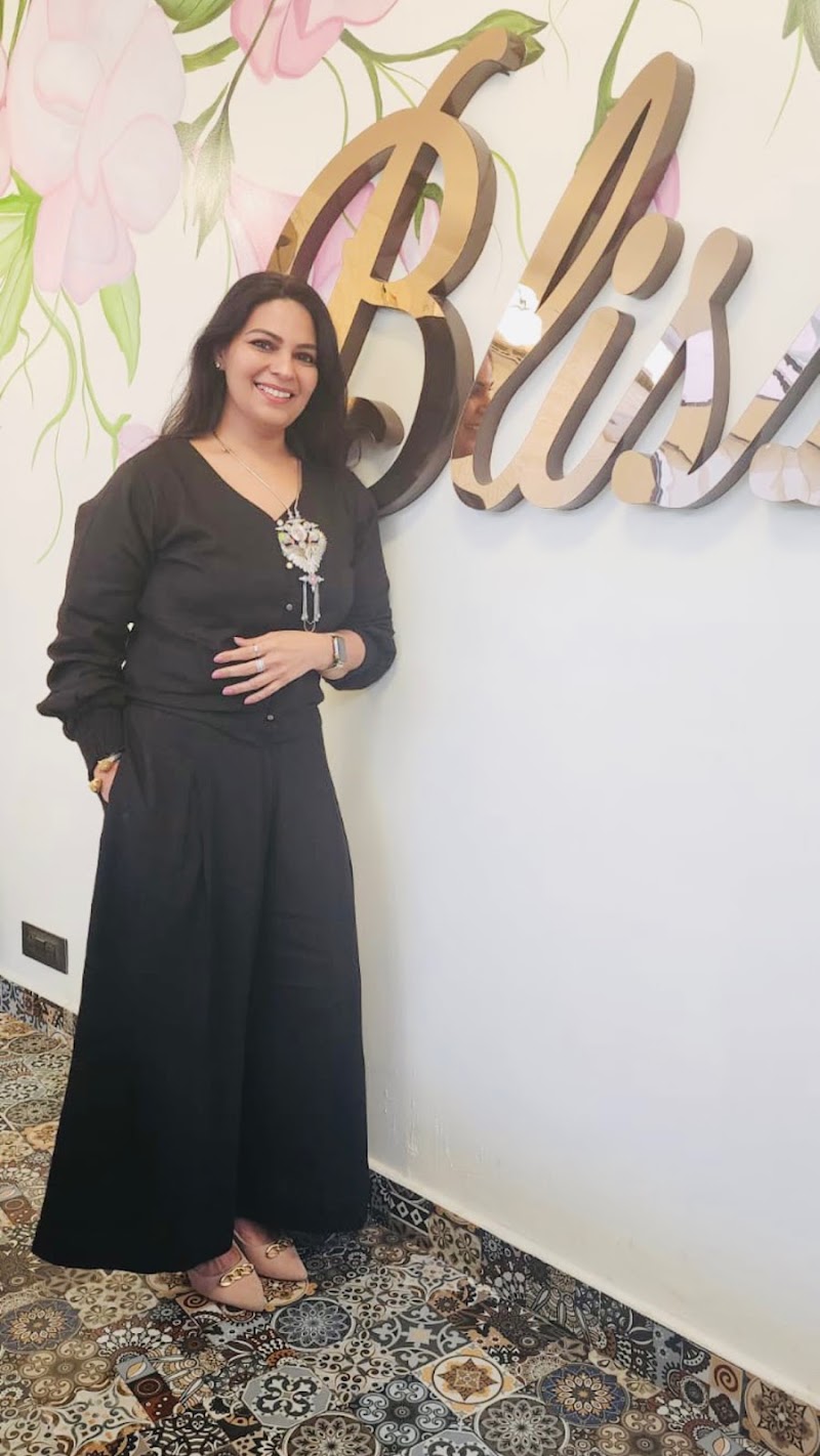 KUSVAA - KUSVAA 1st Floor, Good Earth City Centre, Unit no 168, Vikas Marg, Pocket H, Nirvana, Sector 50, Gurugram, Haryana 122018, India