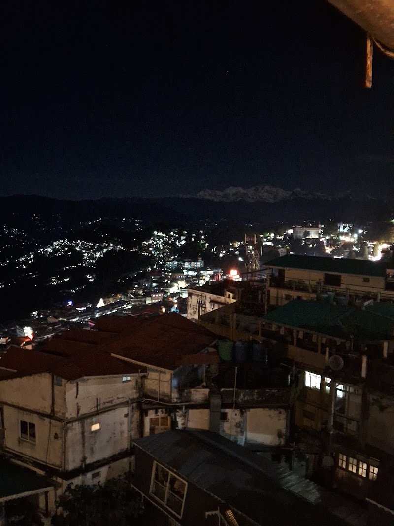 Chowrasta Tours & Travels - Chowrasta Tours & Travels Tungsoong road, chowrasta, Darjeeling, Pandam Tea Garden, West Bengal 734101, India