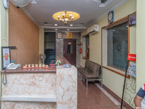 Hotel Sun-Om @ Raipur Railway Station - Hotel Sun-Om @ Raipur Railway Station, Station Chowk, Narmada Para, Balaji Nagar, Raipur, Chhattisgarh 492009, India
