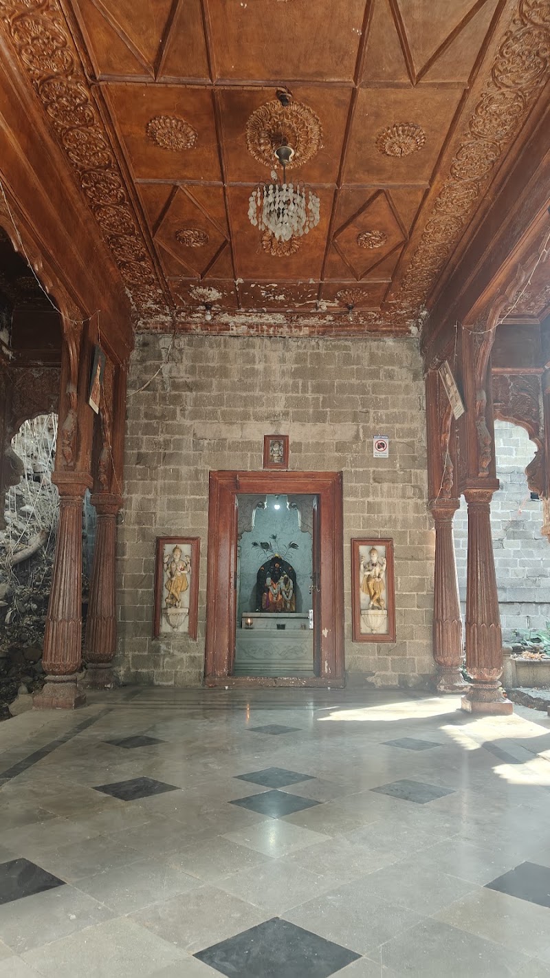 Sardar Shitole Wada - Sardar Shitole Wada Ganpati Mandir, 73/A, Ramganesh Gadkari Path, Near Shree Kasba, Yashodatta Housing Society, Kasba Peth, Pune, Maharashtra 411011, India