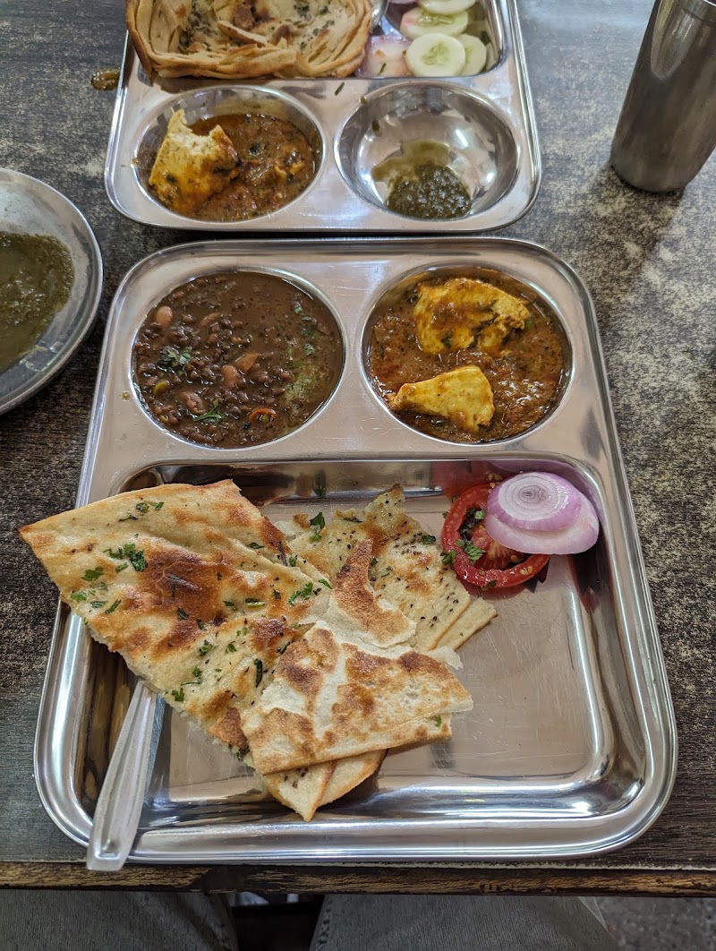Bille Da Vaishno Dhaba - Bille Da Vaishno Dhaba SCF -6, Opposite Gate No-1, District Court, A - Block, Ranjit Avenue, Amritsar, Punjab 143001, India