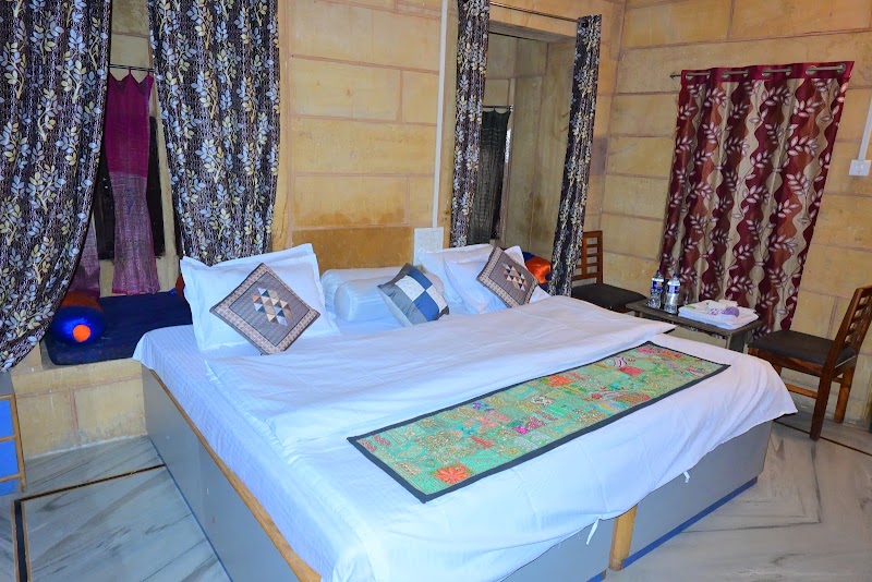 Hotel Fotiya Jaisalmer - Hotel Fotiya Jaisalmer K.l anchalvanshi colony, Dedansar Rd, Malka Pol, Jaisalmer, Kishan Ghat, Rajasthan 345001, India