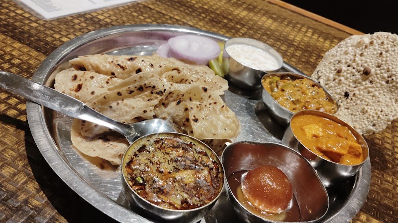 Bhagat Tarachand Pure Veg. Restaurant - Bhagat Tarachand Pure Veg. Restaurant Railline, Bus Stand Rd, Pandri, Raipur, Chhattisgarh 492004, India