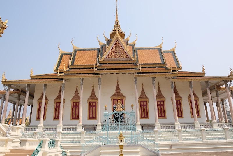 Royal Palace Park - Royal Palace Park, HW8J+3VX, Samdach Sothearos Blvd (3), Phnom Penh, Cambodia