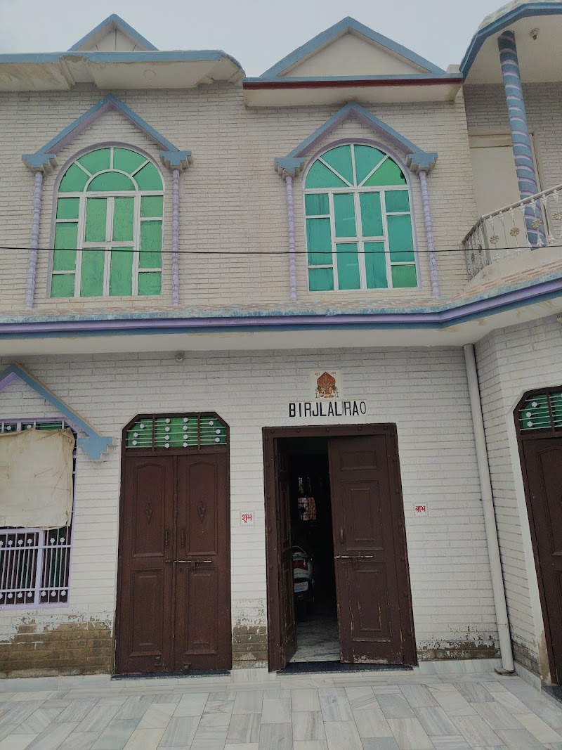 Kunjapuri Temple - Kunjapuri Temple, 575R+X43, Narendra Nagar, Uttarakhand 249175, India