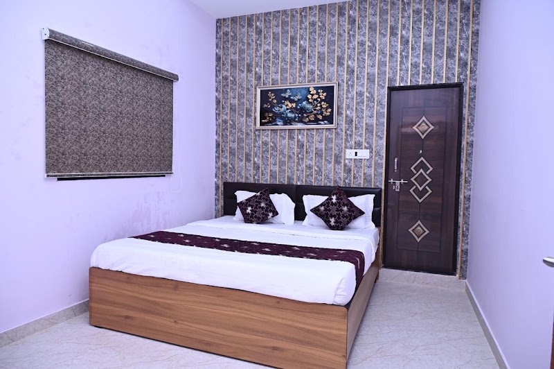 Hotel Royal Inn -II - Hotel Royal Inn -II No-01, main gate Ring Road, beside wallfort city, Bhatagaon, Raipur, Chhattisgarh 492001, India