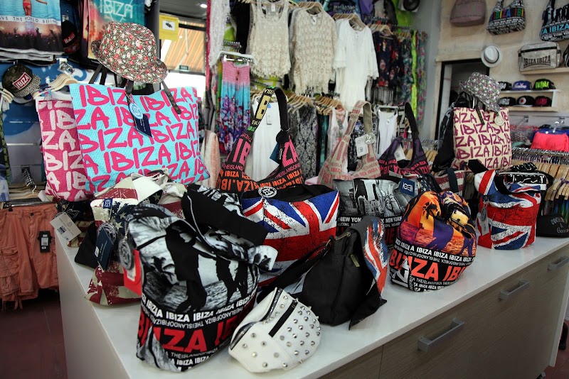 Ibiza´s Shop - Ibiza´s Shop, Carrer de Sant Mateu, 3, 07820 Sant Antoni de Portmany, Illes Balears, Spain