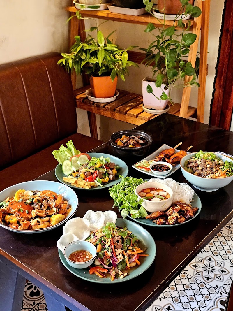 Sanur Resto - Melayu & VN Halal Cuisine - Sanur Resto - Melayu & VN Halal Cuisine 1 P. Tống Duy Tân, Hoàn Kiếm, Hà Nội 100000, Vietnam