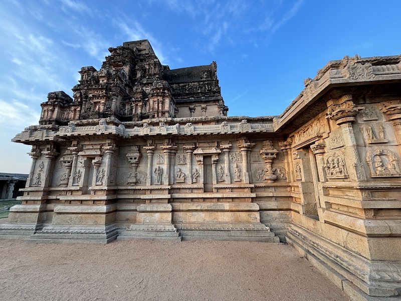 Hazara Raama Temple - Hazara Raama Temple 8F99+4G2, Karnataka 583221, India