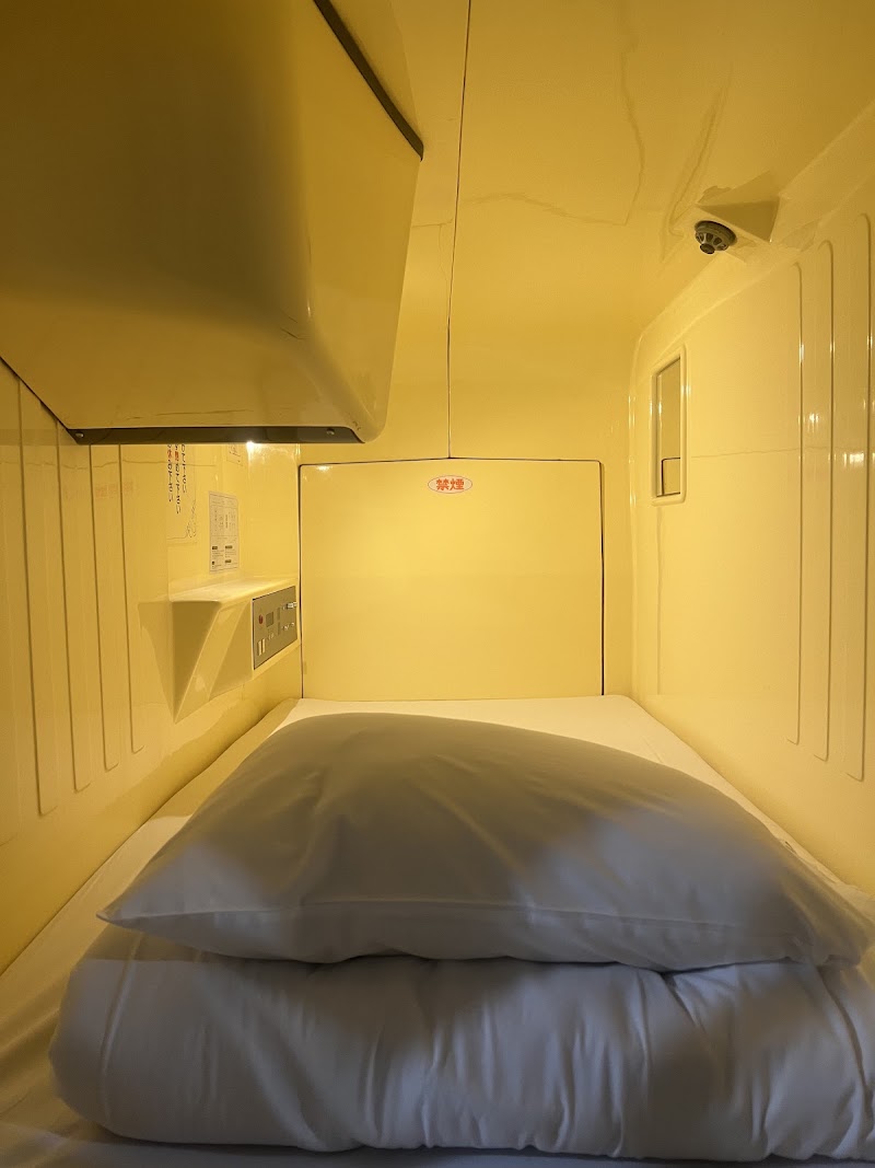 Shinjuku Kuyakusho-mae Capsule Hotel - Shinjuku Kuyakusho-mae Capsule Hotel Japan, 〒160-0021 Tokyo, Shinjuku City, Kabukichō, 1-chōme−2−５ 東陽ビル 3F