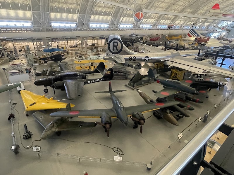 14390 Air and Space Museum Pkwy - 14390 Air and Space Museum Pkwy 14390 Air and Space Museum Pkwy, Chantilly, VA 20151, USA