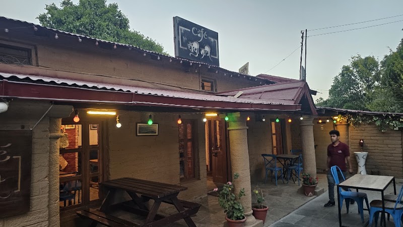 Cafe Chandi Mati, Mukteshwar - Cafe Chandi Mati, Mukteshwar sargakhet, South Gola Range, Uttarakhand 263138, India